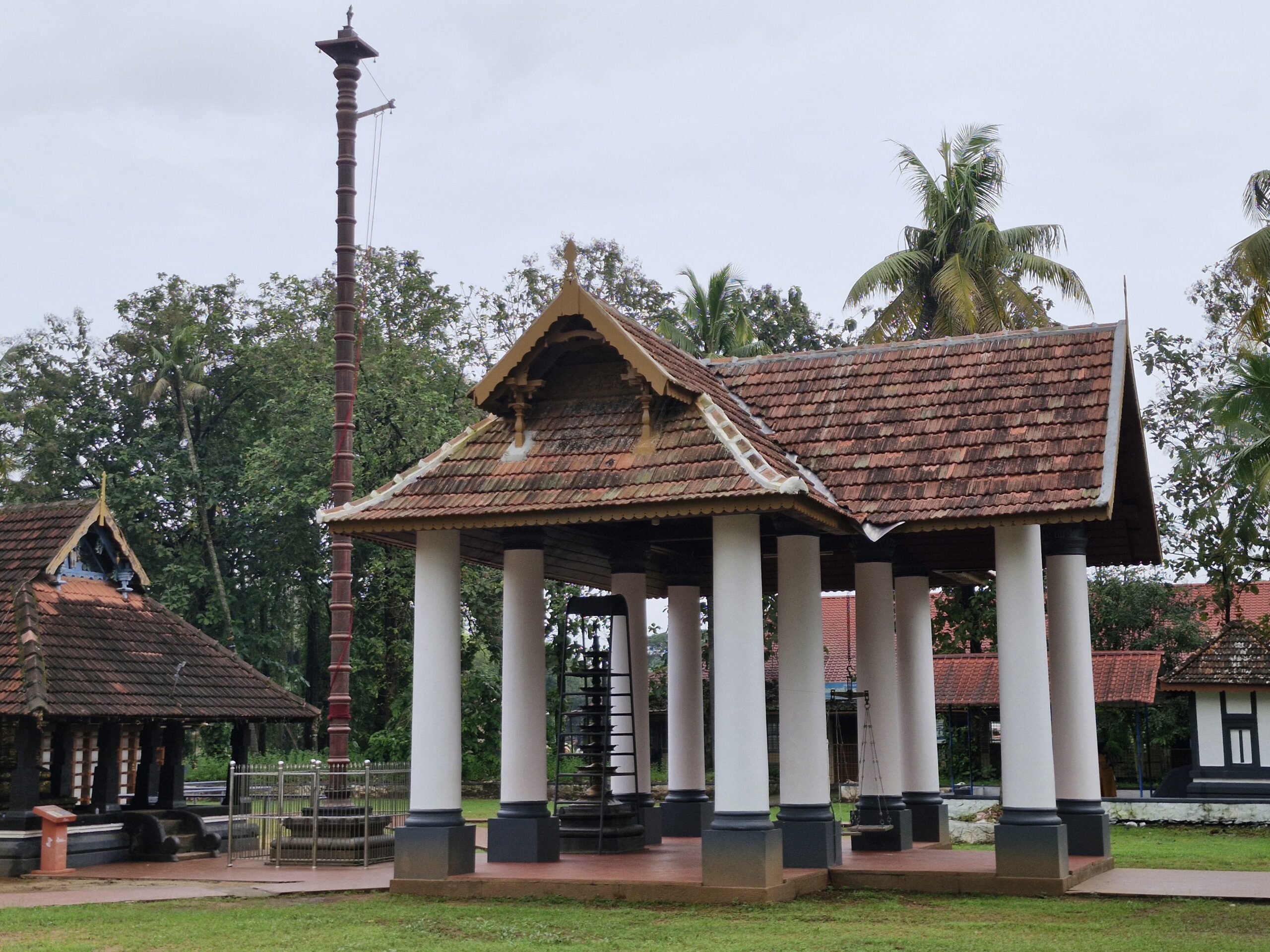 Seva Pandal/ആനക്കൊട്ടിൽ Famous Hindu Temples in Kerala