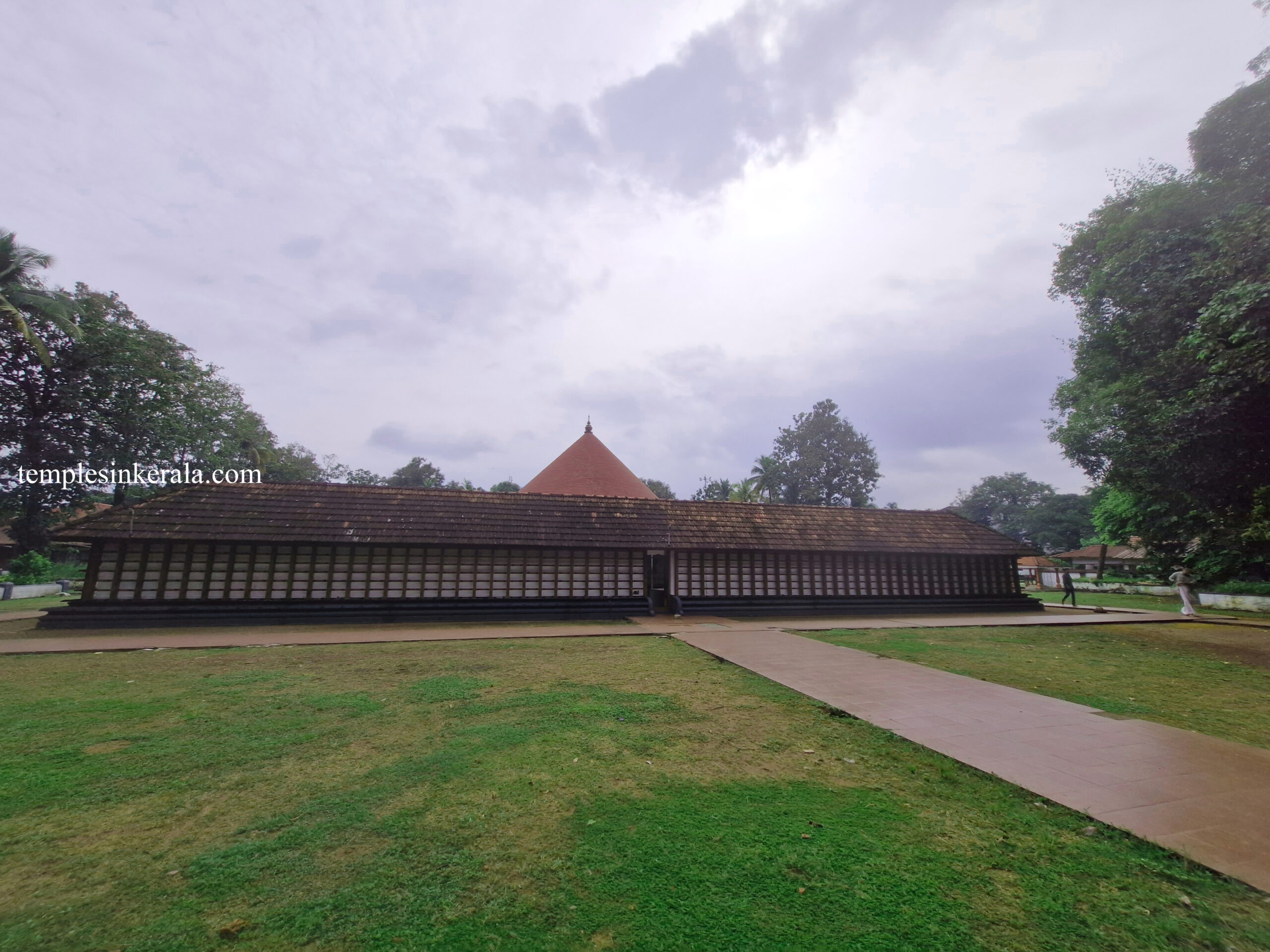 West Gate & Gopuram/പടിഞ്ഞാറേ വാതിലും ഗോപുരവും Famous Hindu Temples in Kerala