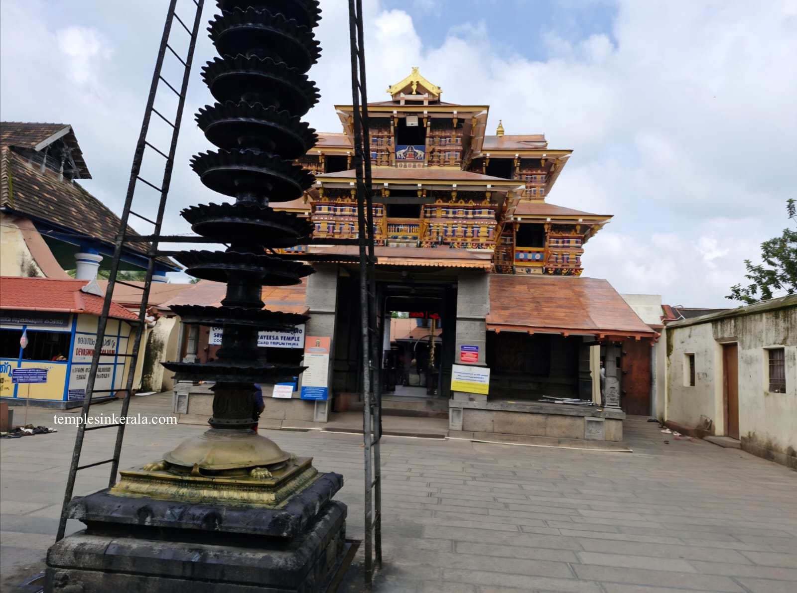 East Gopuram with Kalvilakku/കിഴക്കേ ഗോപുരവും കൽവിളക്കും Famous Hindu Temples in Kerala